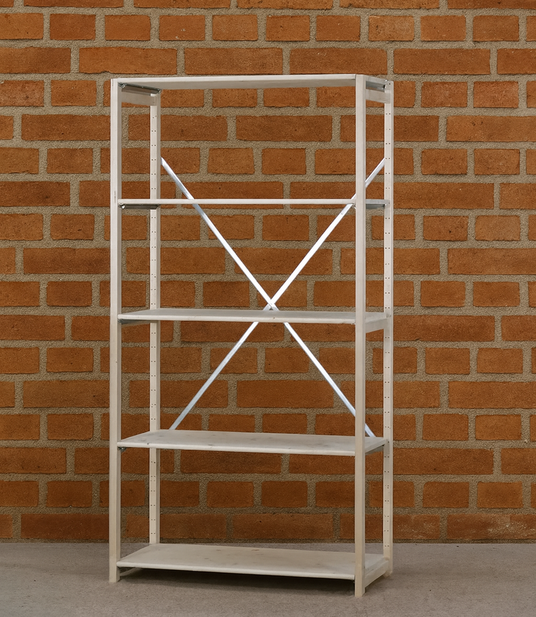 Holzregale Sortiment